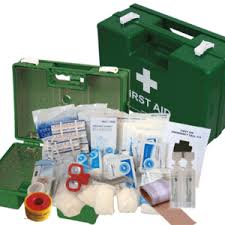 10 items needed in a first aid kit