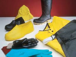 5 road signs with names